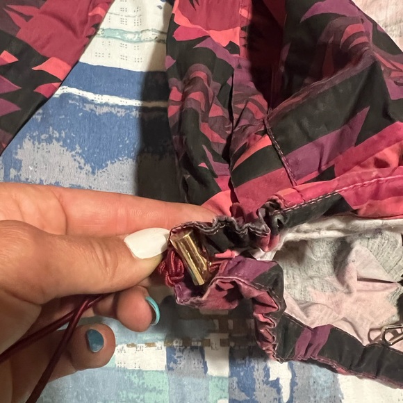 Aztec Windbreaker - Picture 6 of 6